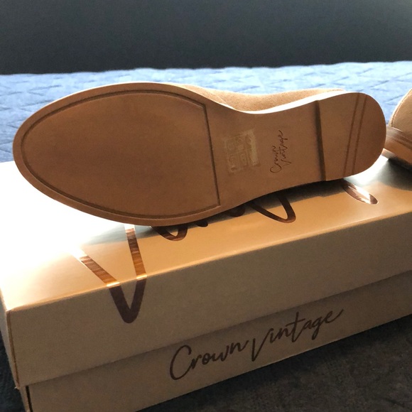 Crown Vintage Suede Loafer - Picture 3 of 4